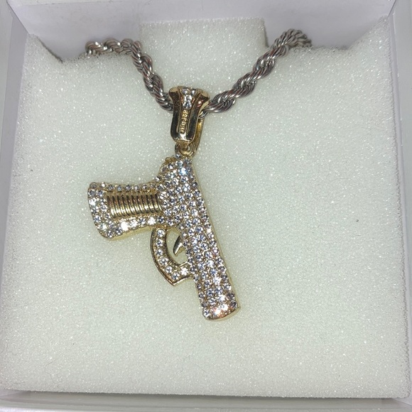 Chain - Picture 1 of 1